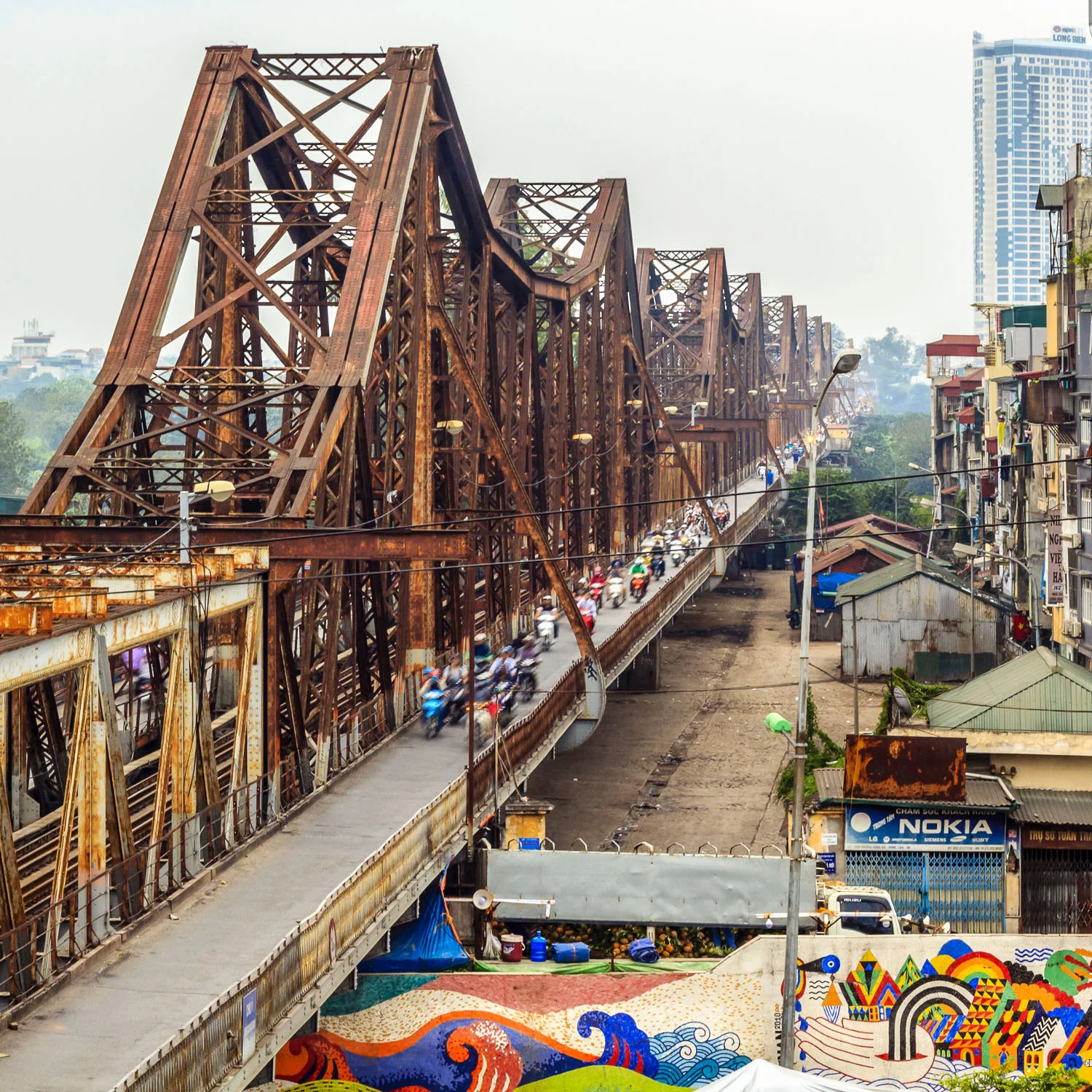 Hanoi’s Historic Long Bien Bridge