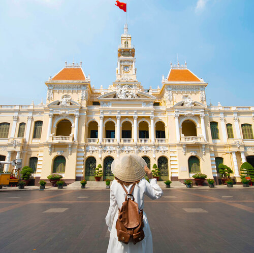 Vietnam travel tips: How to cross the street in Ho Chi Minh City