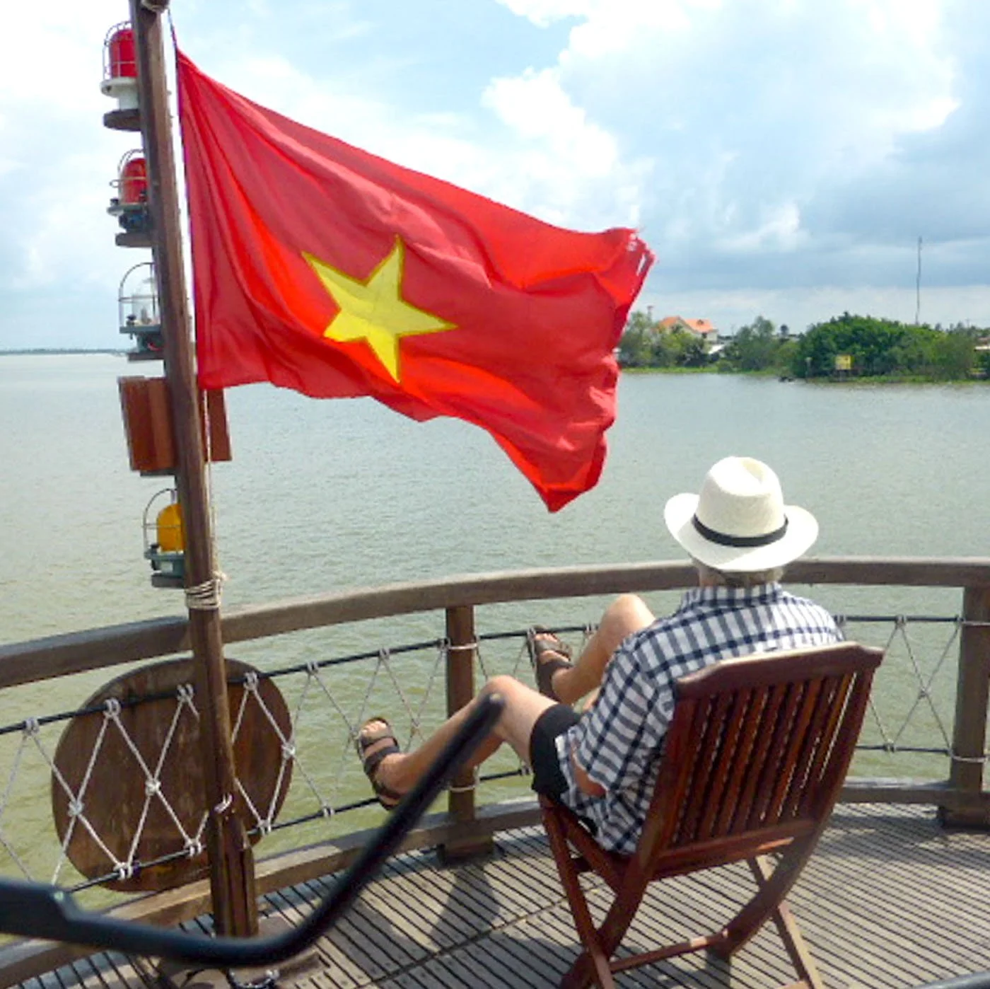 Travelling the Mekong from Vietnam to Cambodia