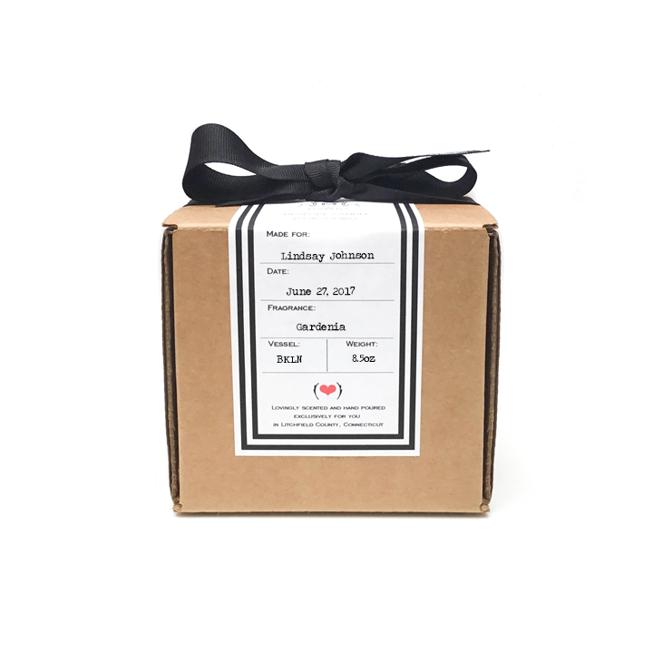 4IN GIFT BOX IN CIRCLE.png
