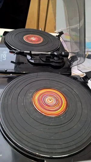 Everyon’es a spinner baby