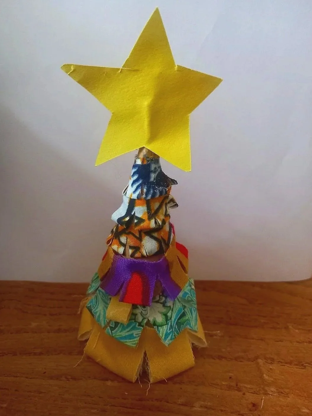 Mini Morris: Recycled Christmas tree craft