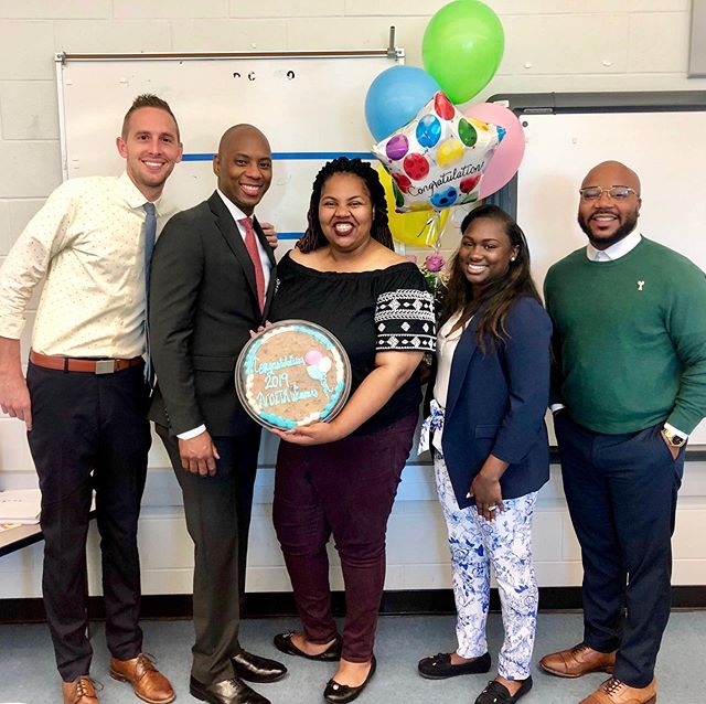 We’d like to send a very special congratulations to 3rd & 4th grade science teacher, Ms. Ashlee Bush-Davis, who was honored today with a New Orleans Excellence In Teaching award! We’re incredibly proud — and inspired by your outstanding work. 📚
Thanks to @orleansparishschoolboard Superintendent Dr. Henderson Lewis and his team for delivering the award to Ms. Bush-Davis at DTA. #renewschools #nola #nolaed #noeta