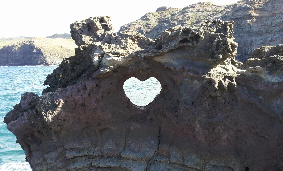 heart_rock.jpg