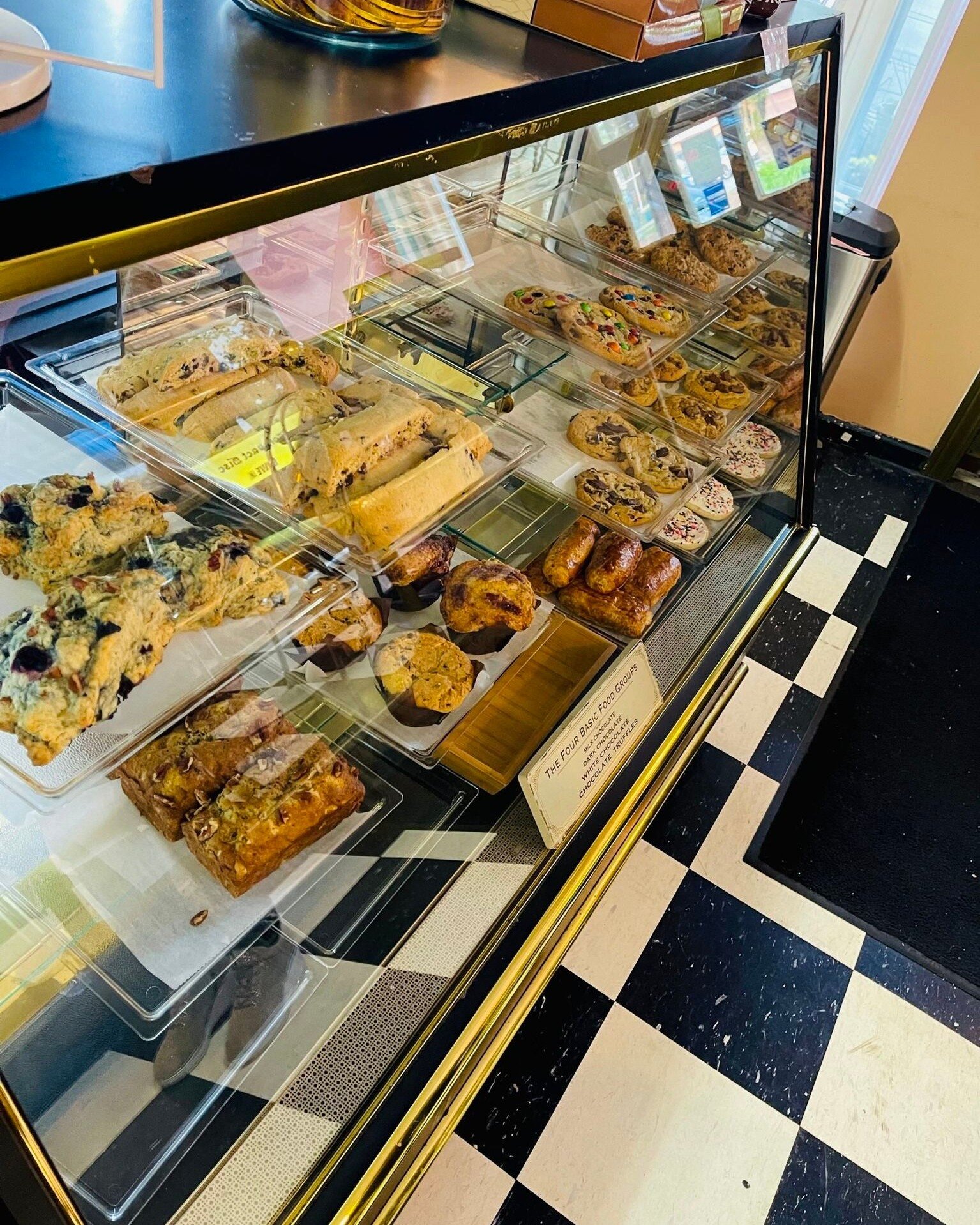 Have you checked out our new baked goods display yet? You're gonna want to get your hands on one of these delicious cookies ASAP!

 #chocolatebarcafe #treatyourself #cookies #bakedgoods #displaywindow