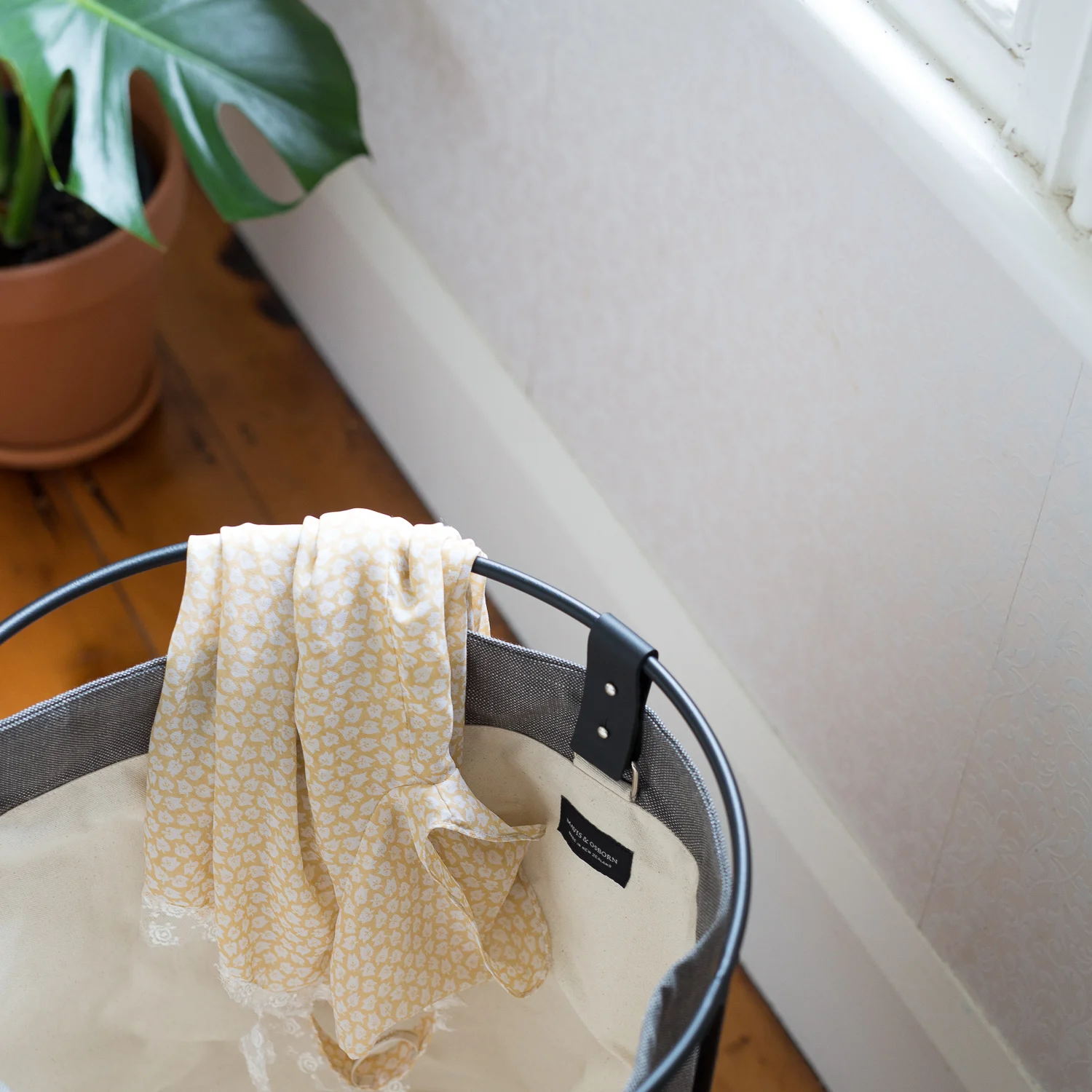 mavis_and_osborn_sml_basket_grey_2.jpg