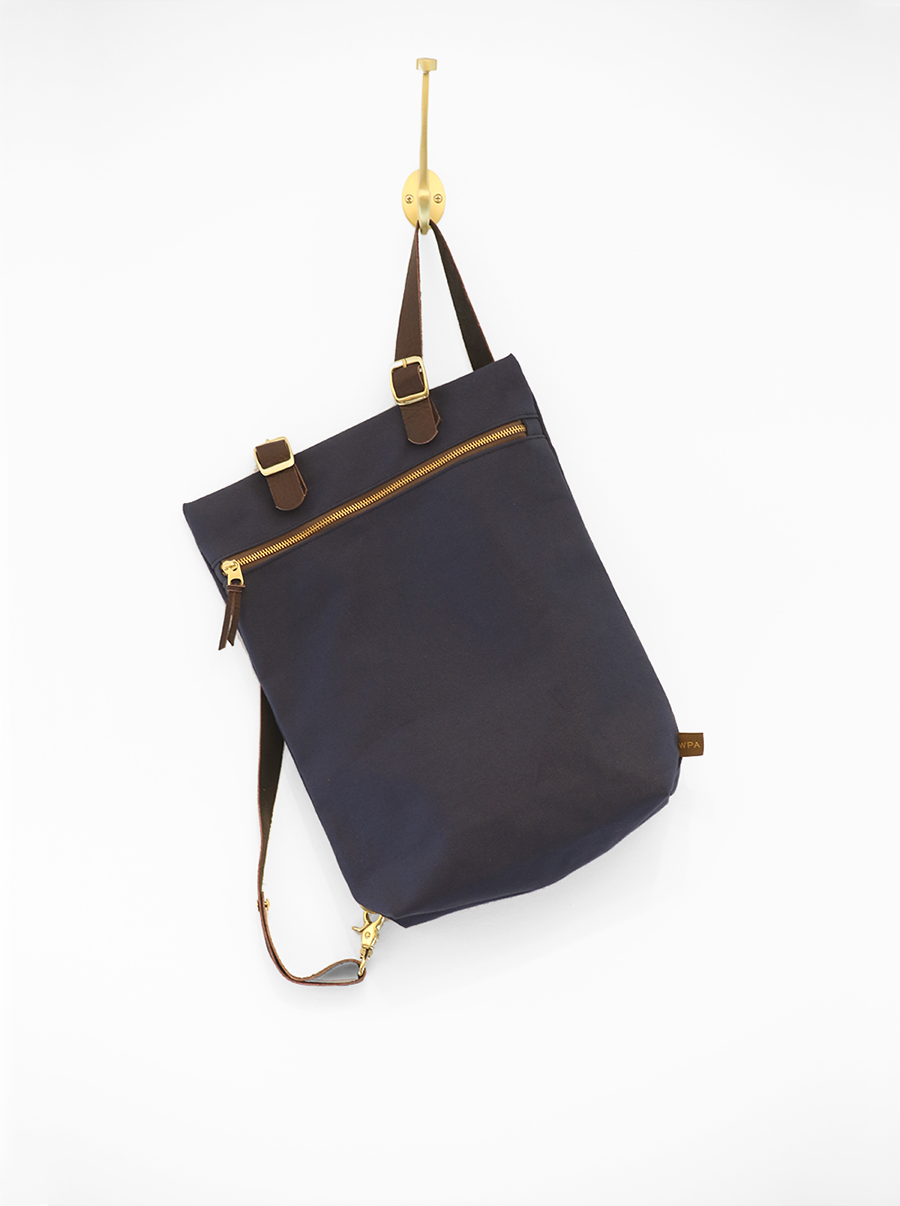 Backpack-NavyBlue-Front-Hook.png