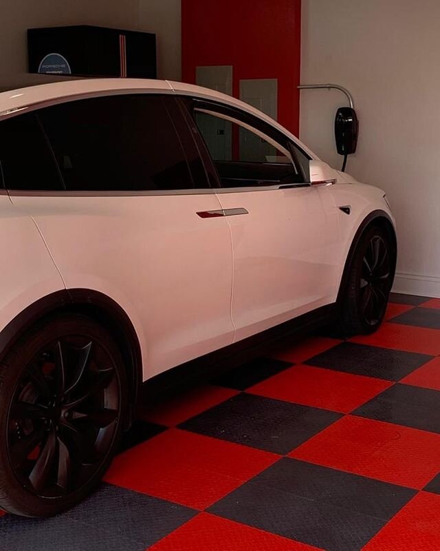 Another happy client charging their @teslamotors Model X with their new installation. Our team killed it today! Contact us today to get charging the right way. ⚡️⚡️ @wnelectrical .
.
.
.
#wnelectrical #electrical #tesla #modelx #luxuryhomes #milliona