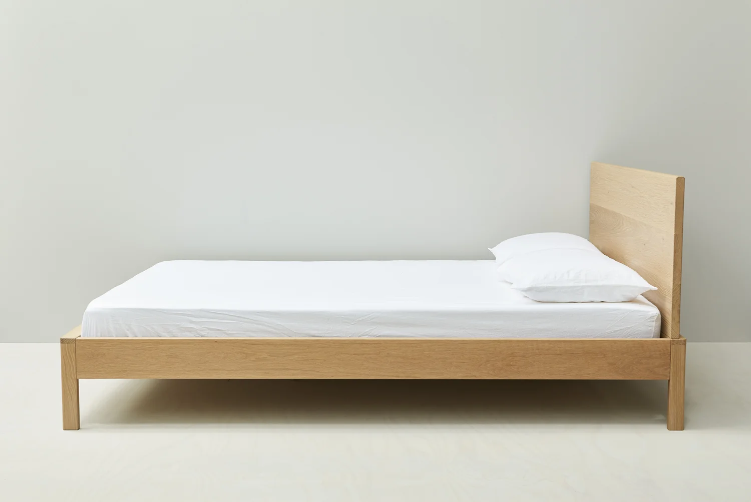 np_furniture_bed.2.jpg