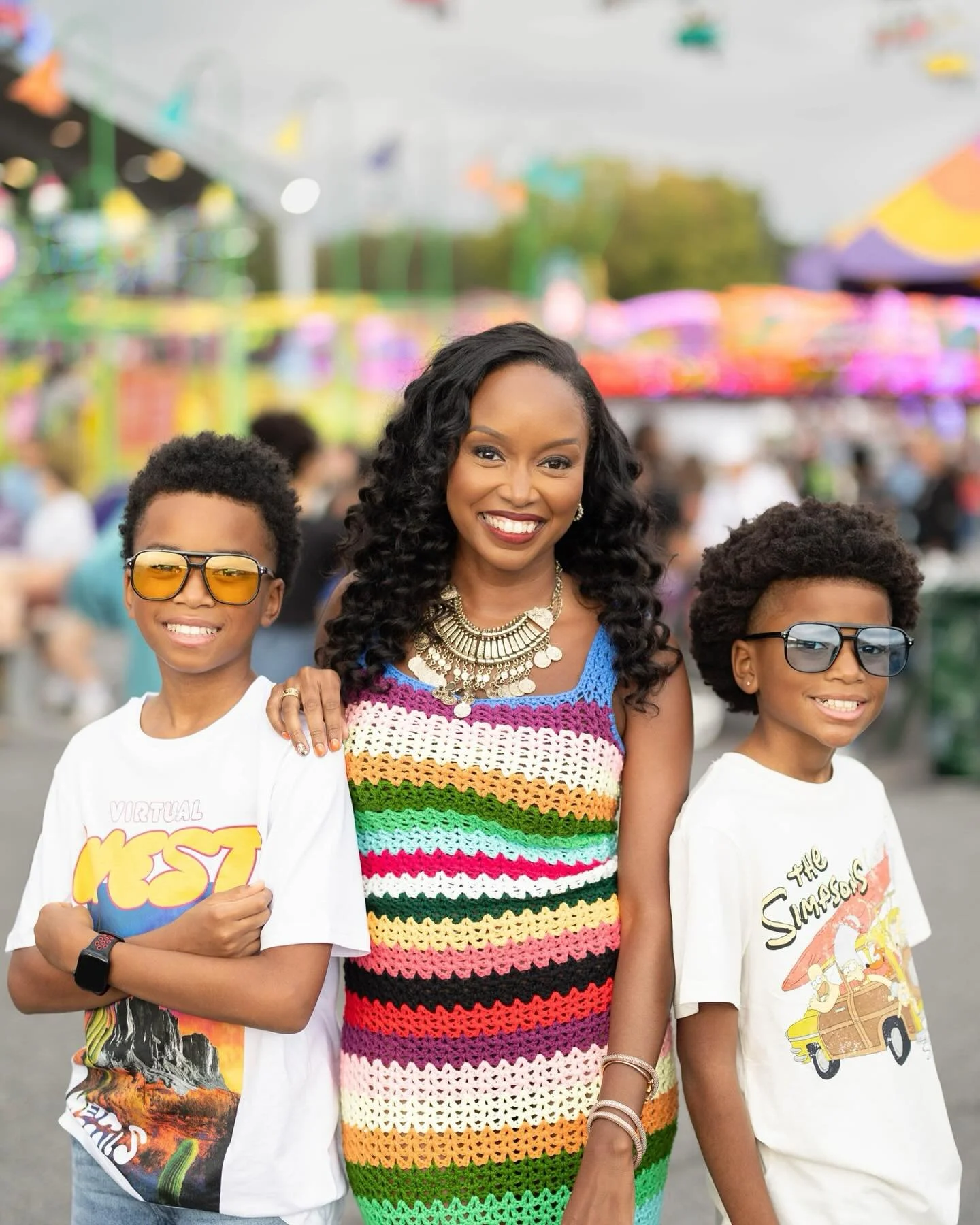 🎡 🌈 🍭 unique &amp; colorful sessions like this >>>>> 

Serena suggested a sunset FAIR family shoot this year for her adorable boys 😍 they styled themselves&hellip; how amazing are these outfits &amp; vibes? 

honestly? I absolutely