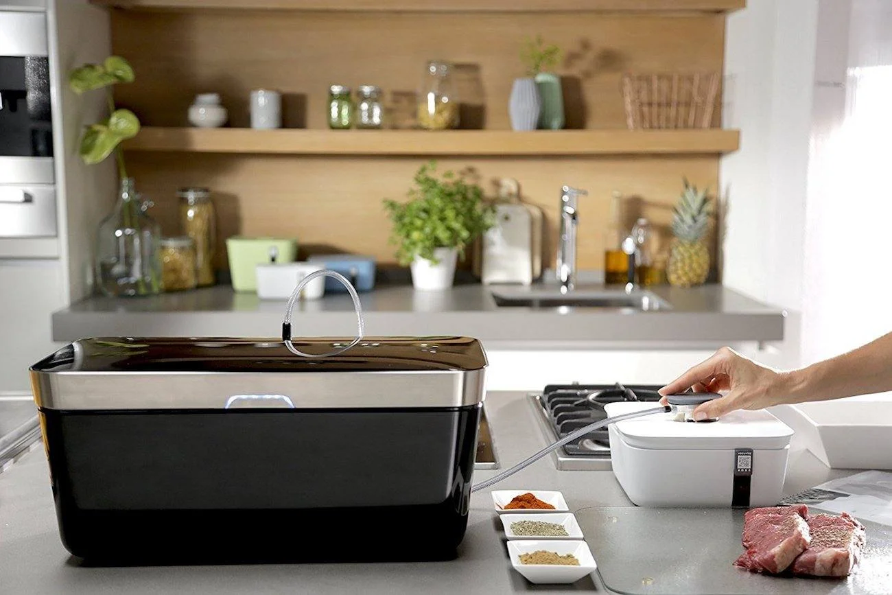 Vacuvita-Home-Base-Food-Storage-Vacuum-01-2.jpg