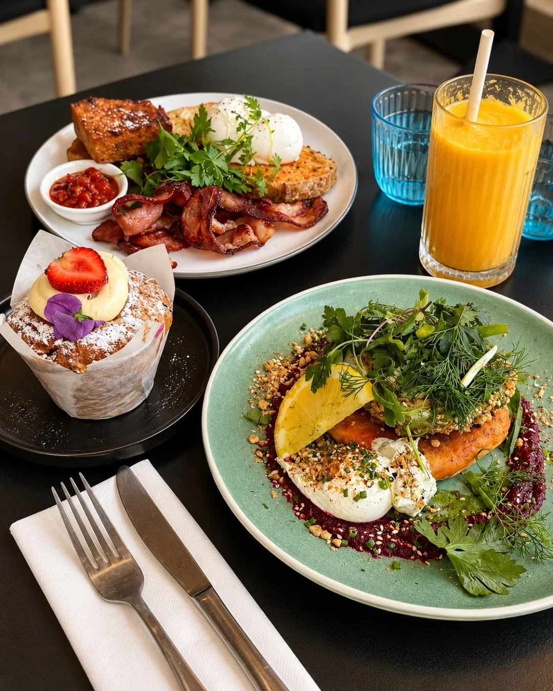 Crisp bacon, perfectly runny eggs, fresh pastries, and cold-pressed juice are waiting for you right now at ALL DAY West End. 

Who&rsquo;s treating you to this spread? Tag them below! 👇

📍 21 Buchanan St, West End

#ALLDAYWestEnd #BrisbaneEats #Wes