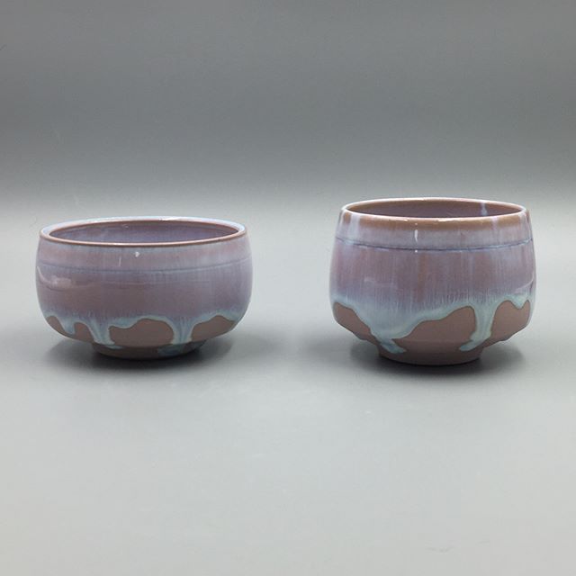 Pale violet/pink porcelain teabowls with drips
.
.
 #porcelain #pottery #handmade #chuckmorrisceramics #ceramics #ceramicart #coloredclay #handmade #coloredporcelain #clay #glaze #wheelthrown #pottery #contemporaryceramics #instaceramics #theclaystud