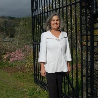 rebecca hutchins.jpg
