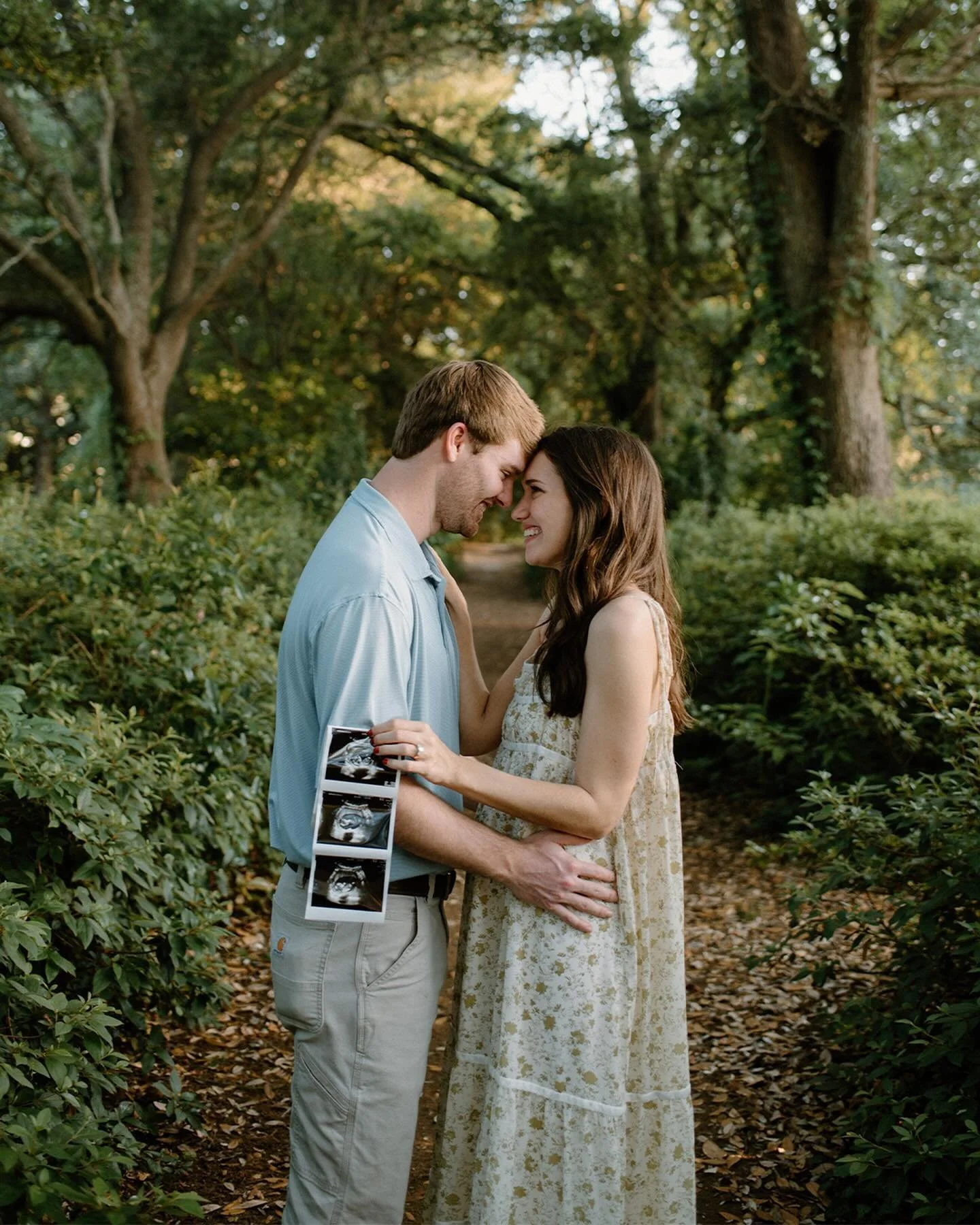 It&rsquo;s a BOY 💙 I am flipping out over here with excitement for Bethany + Hunter as their family grows! I will say this over and over again but taking photos of dear friends and celebrating moments like these together is the sweetest part of phot