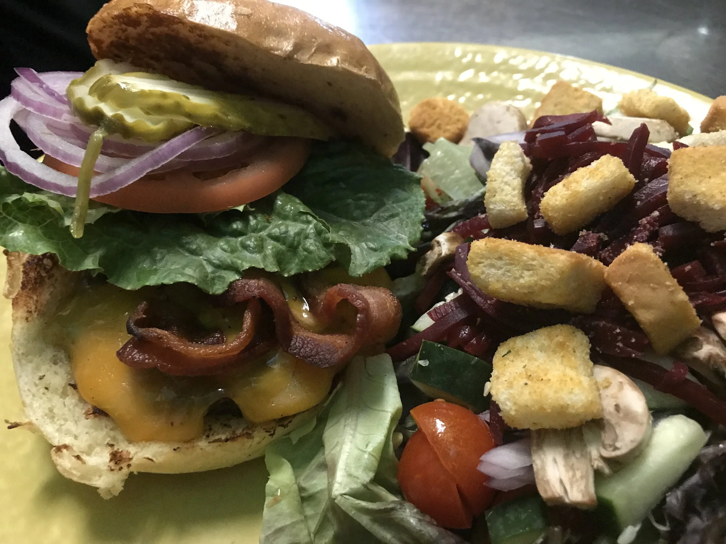 bbq bacon burger.jpg