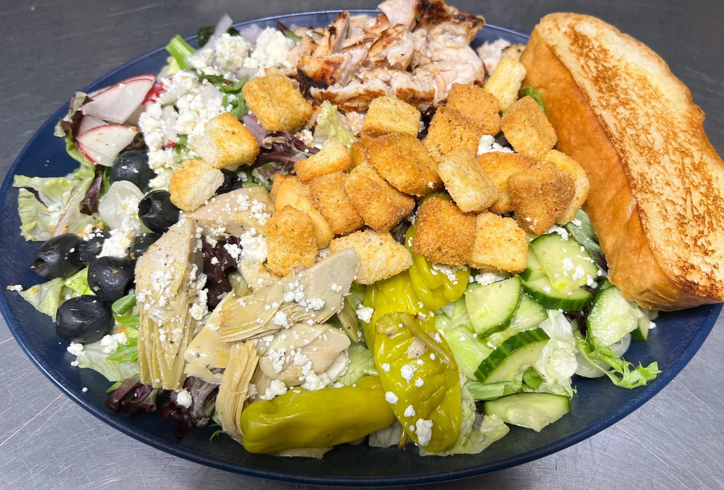 Signature Salad w/grilled chicken