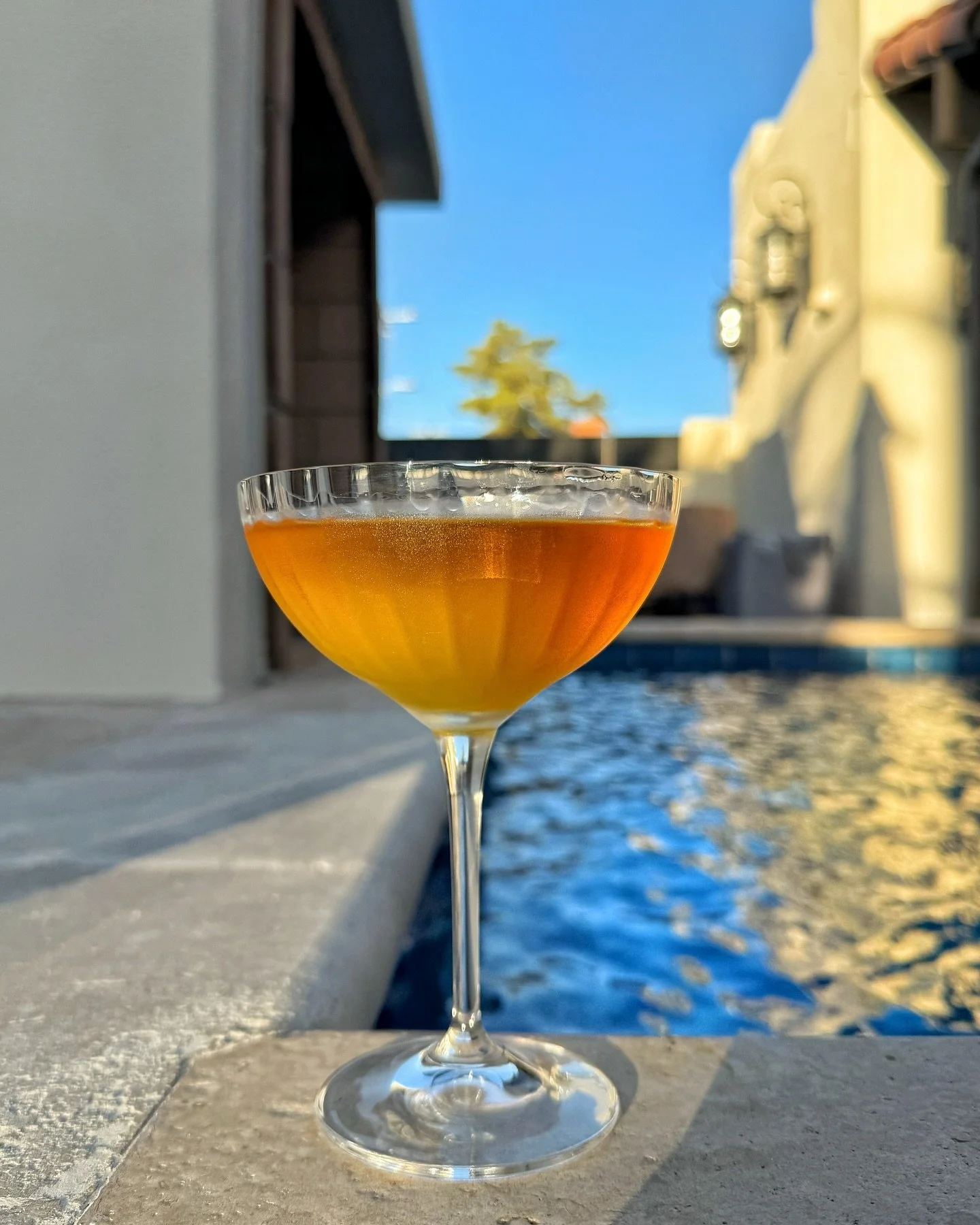 I was looking for something different to sip with a cigar. I saw this &ldquo;Velvet Threesome&rdquo; on @diffordsguide and it perfectly fit the bill. Designed by Simon Difford in 2010 it&rsquo;s simply lovely with a cigar. 

⅔ oz Calvados/Apple Brand