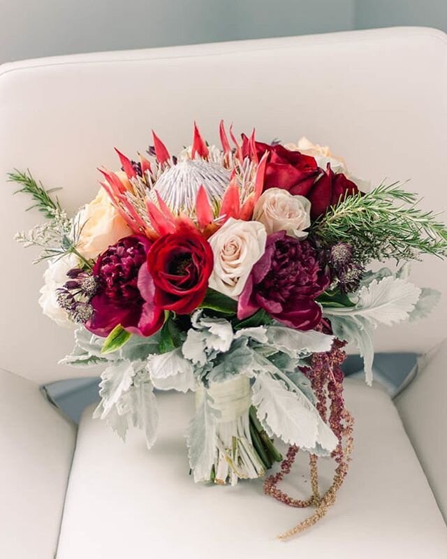 Just gonna keep up with the flower theme for today (check out my stories for who I ran into at the Farmer&rsquo;s Market today!) // Fresh rosemary in a bridal bouquet, yes please! The groom is a personal chef and the bride wanted to incorporate a per