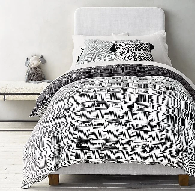 BLACK AND WHITE BEDDING.jpeg