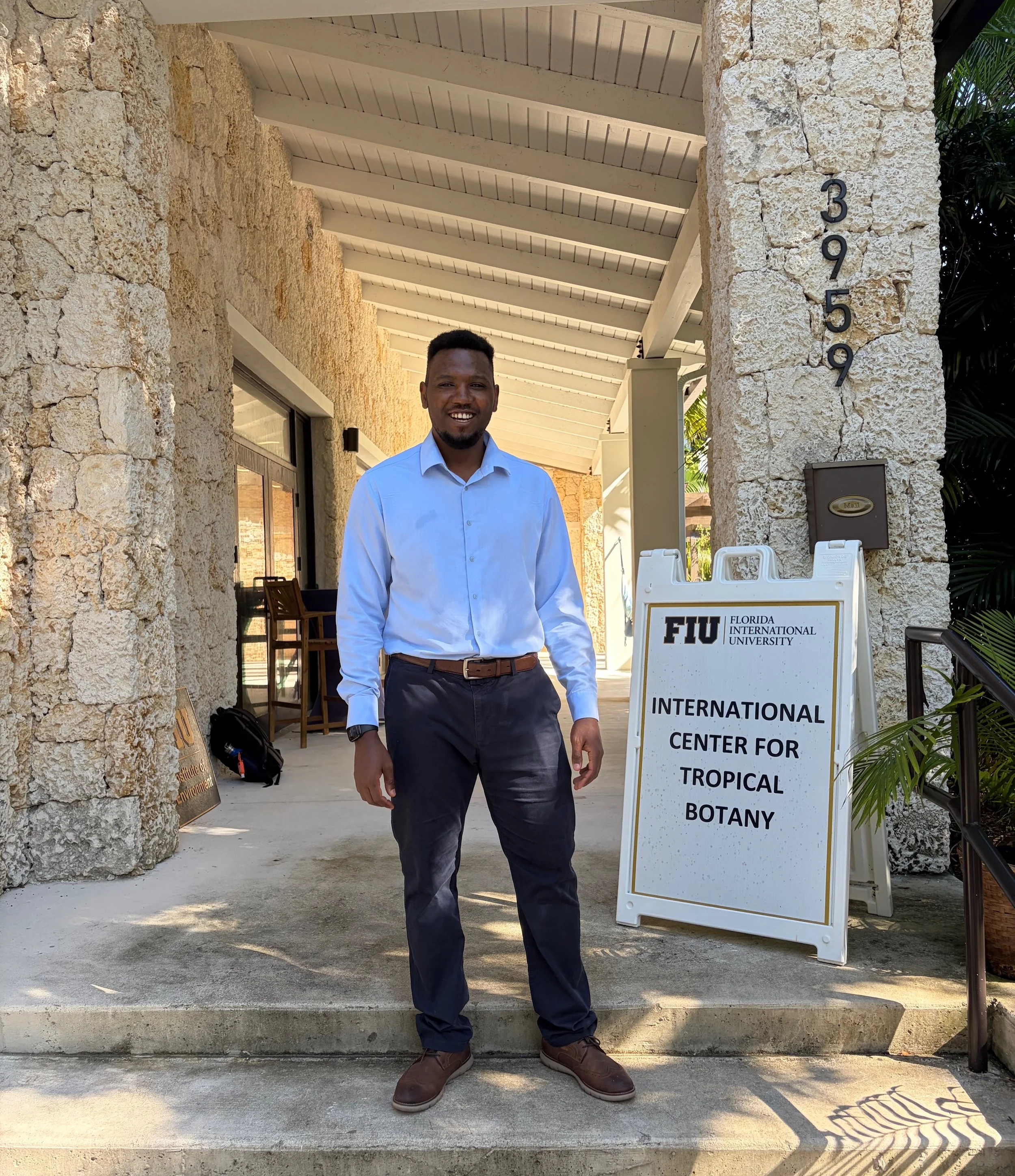 This past Friday and Saturday we had the privilege of hosting Dr. Joshua Benjamin in FIU! He shared his research on the Mara River in Kenya and Tanzania, exploring how land-use change and water quality influence freshwater biodiversity, food webs, an