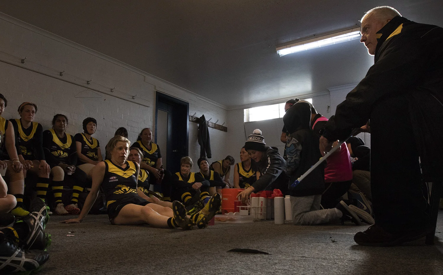 Half-time against Coburg. The game was a tight and tough affair, with Waverley Warriors going down by a narrow margin, something they reversed in the last game of their season.