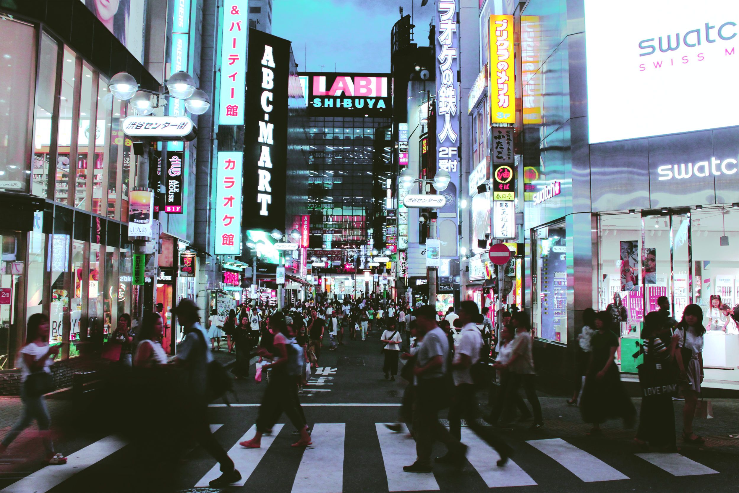 shibuyacrowdedstreet.png