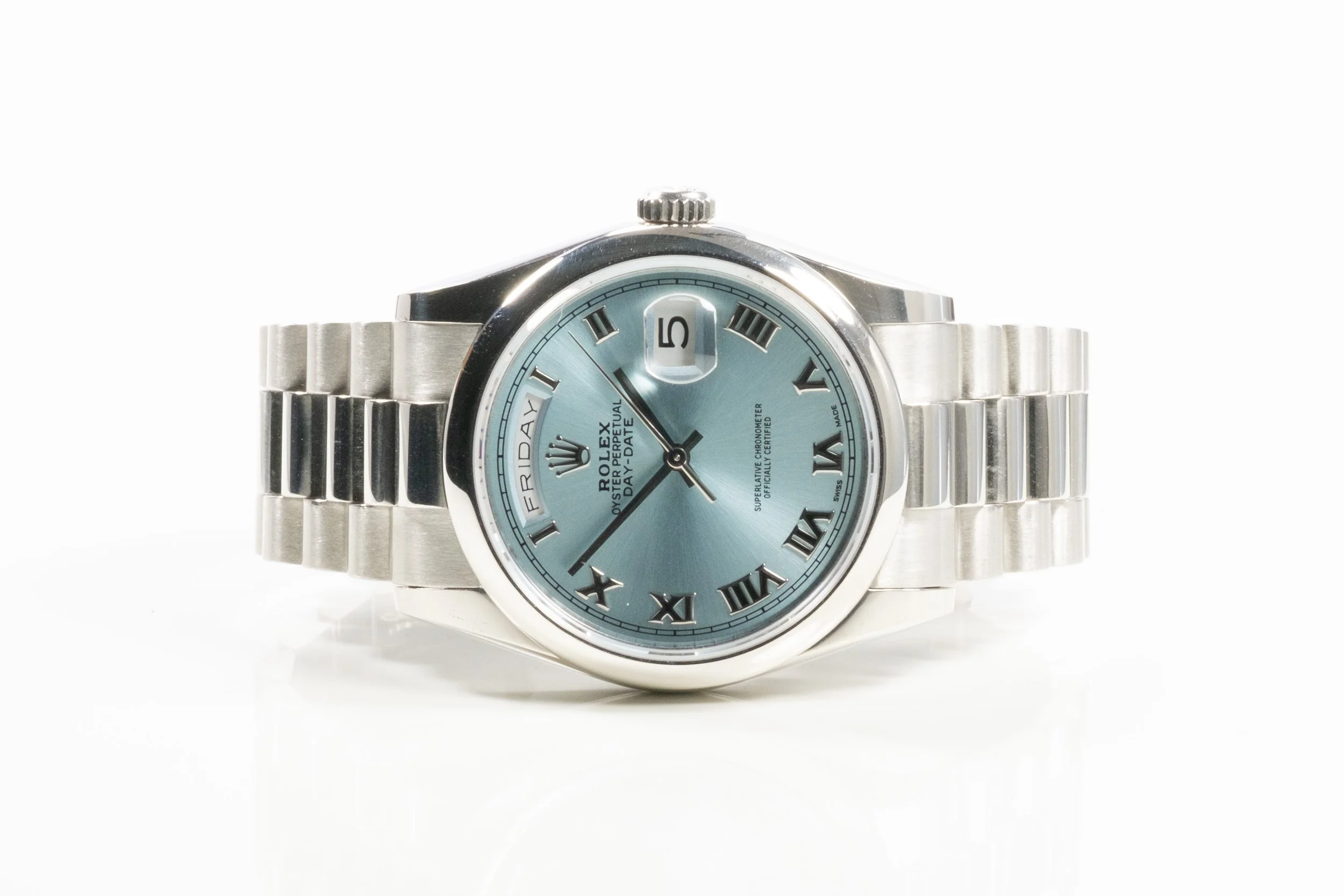 ROLEX Day-Date 118206 "Ice blue" römische Ziffern 950 Platin 2506003.jpg