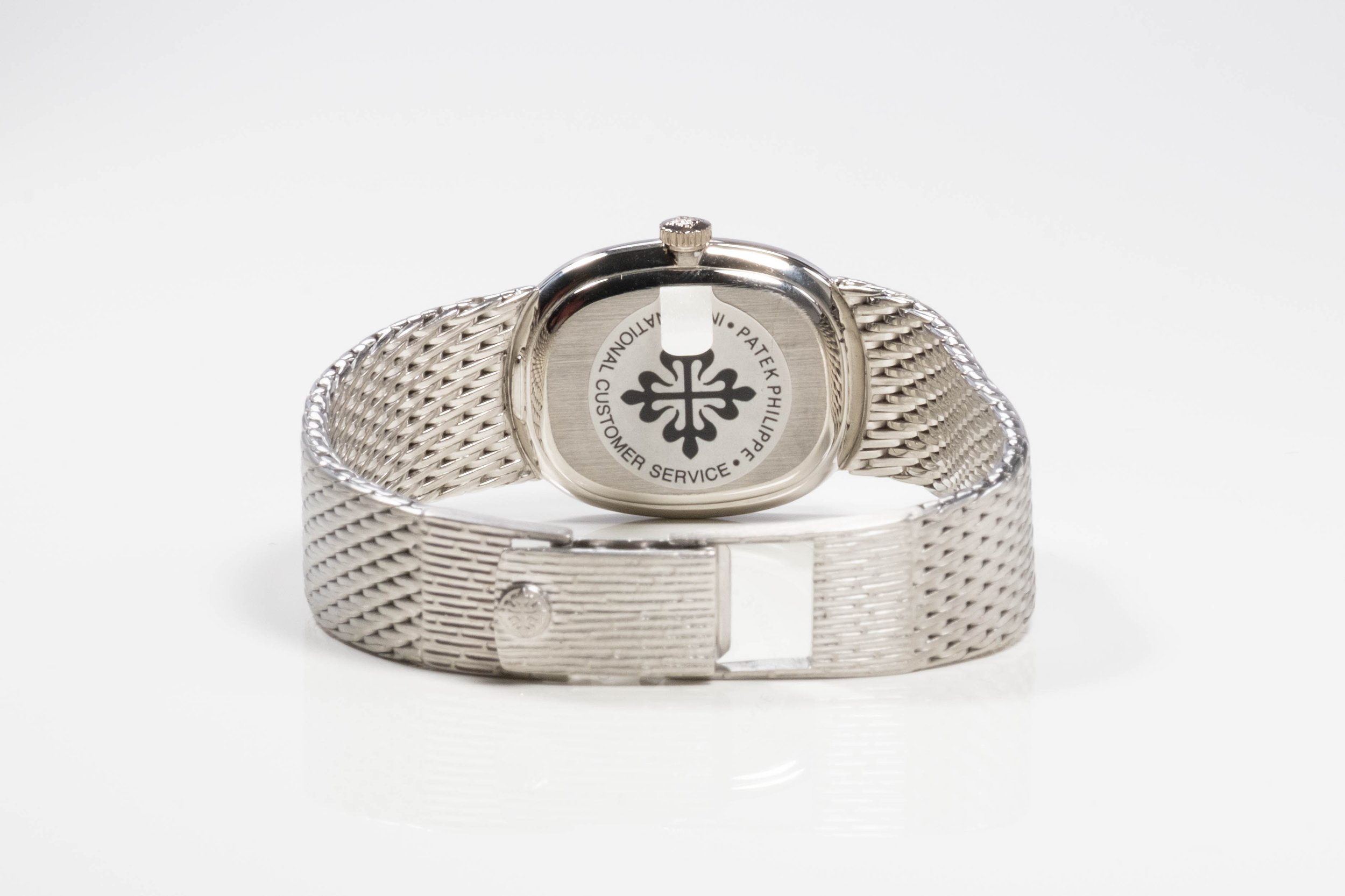 PATEK PHILIPPE %22Ellipse d'Or%22 Handaufzug Weissgold Rückseite 2410009.jpg