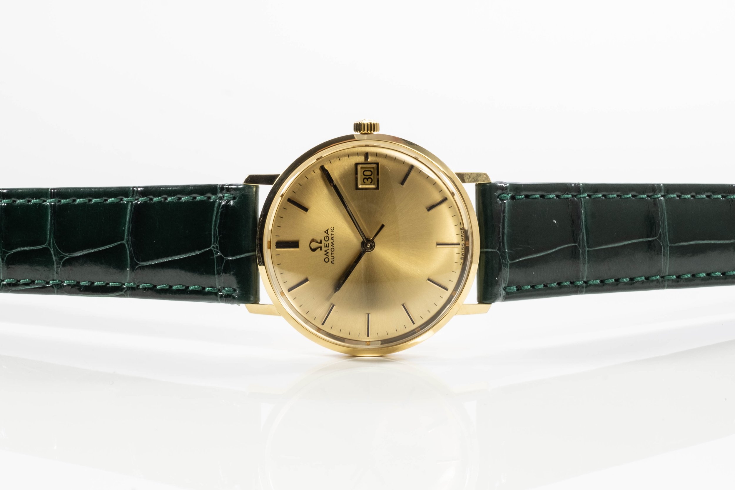 OMEGA goldiges Zifferblatt mit Sonnenschliff Automatic Gelbgold 2502001.jpg