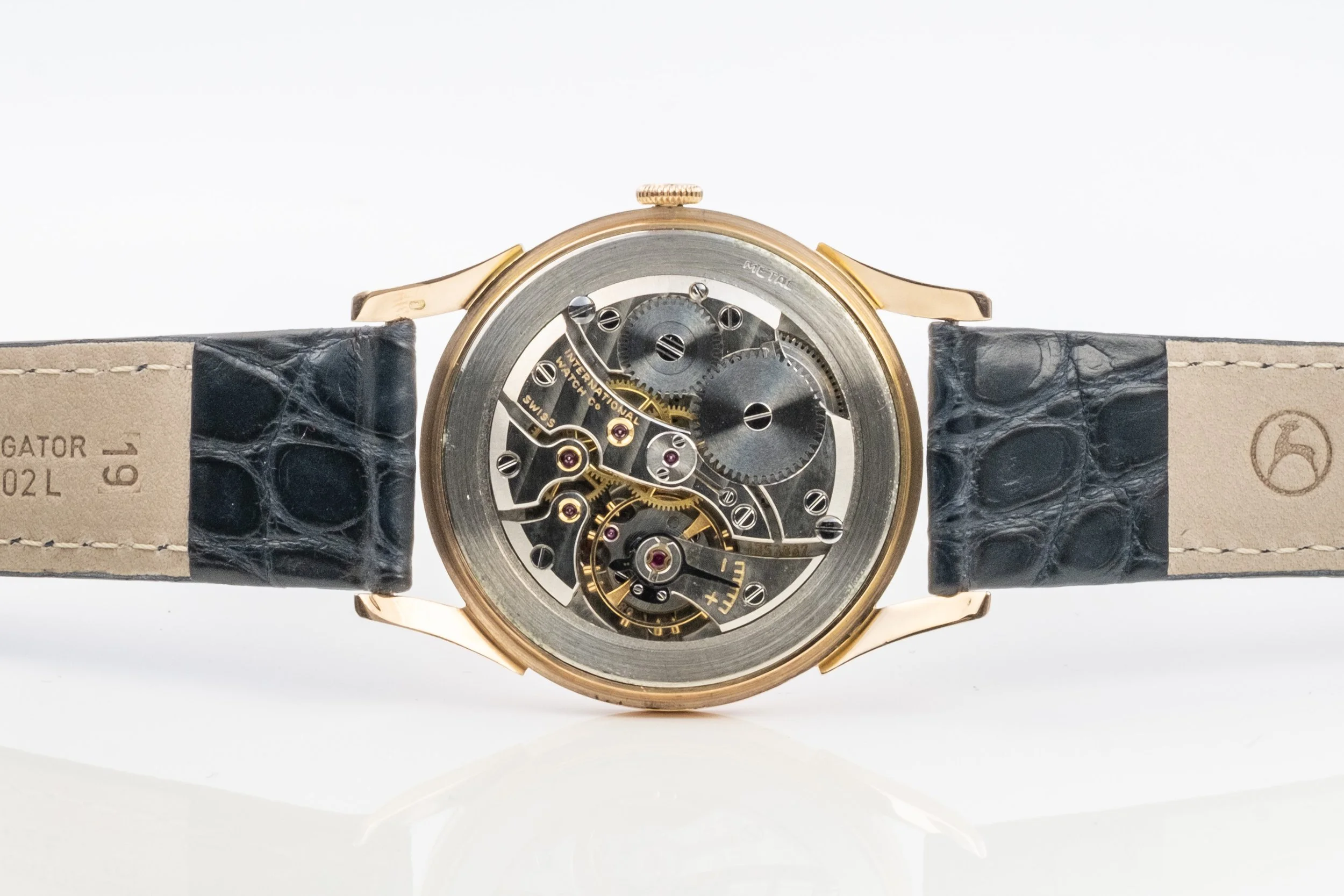 IWC Handaufzug Gelbgold Uhrwerk 2306011.jpg