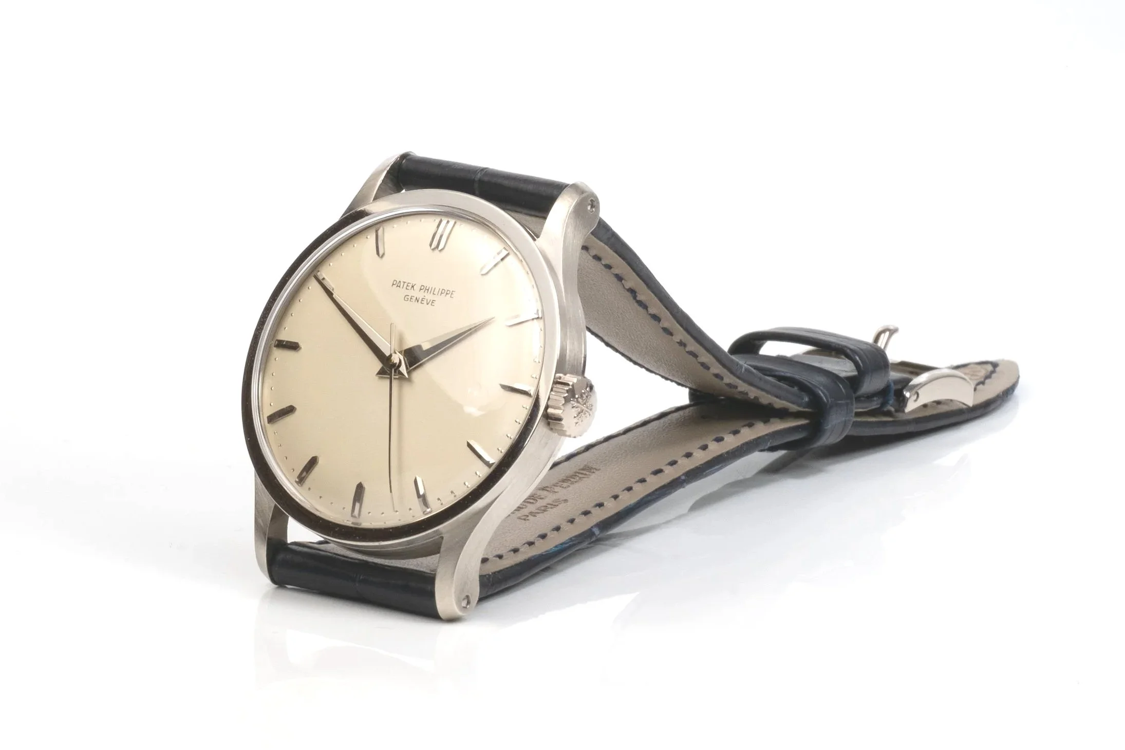 PATEK+PHILIPPE+%2522Calatrava%2522+Ref.+570+18ct.+Weissgold+seitlich+2511010.jpg