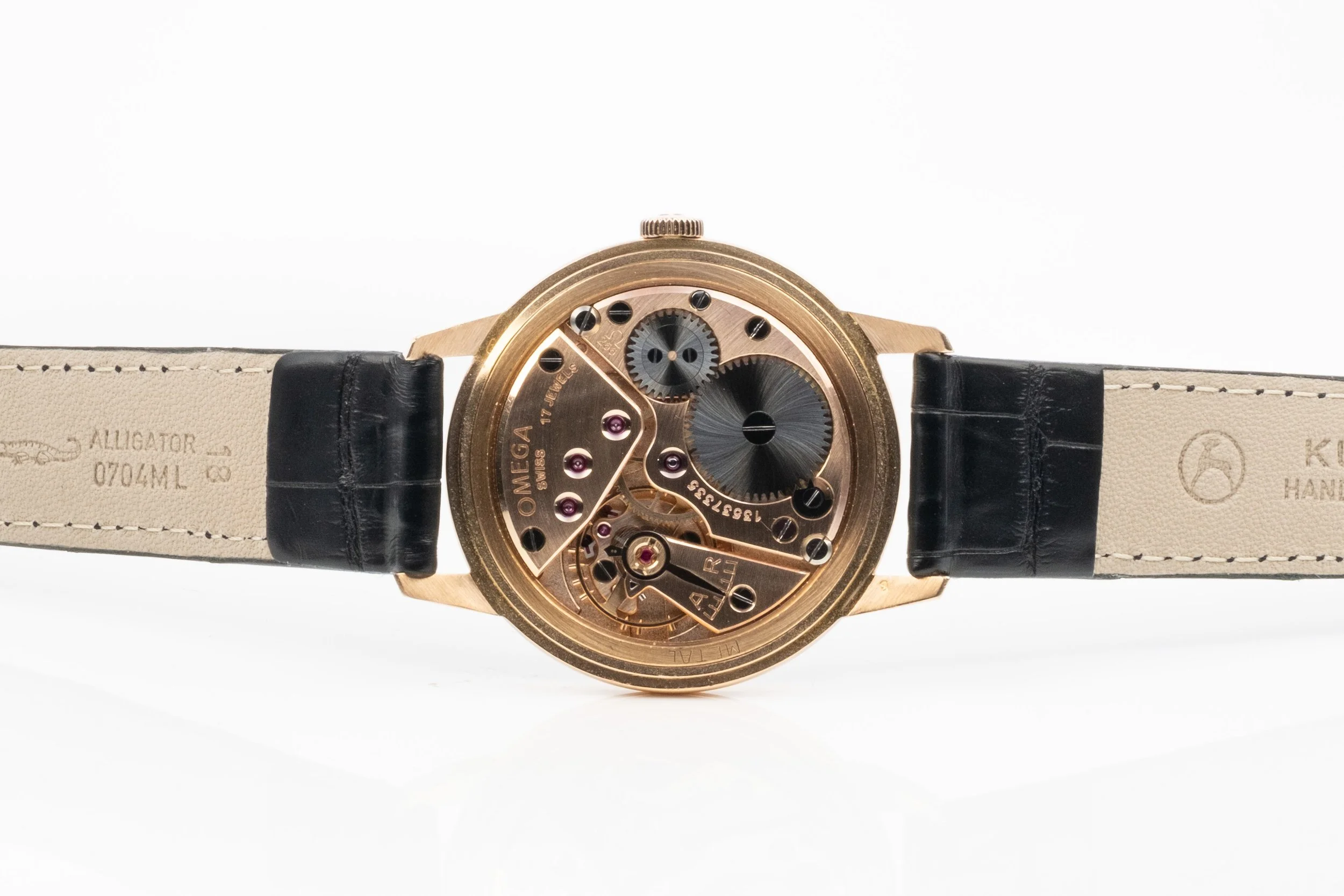 OMEGA "Jumbo" kleine Sekunde schwarzes Zifferblatt Rotgold Uhrwerk 2512006.jpg