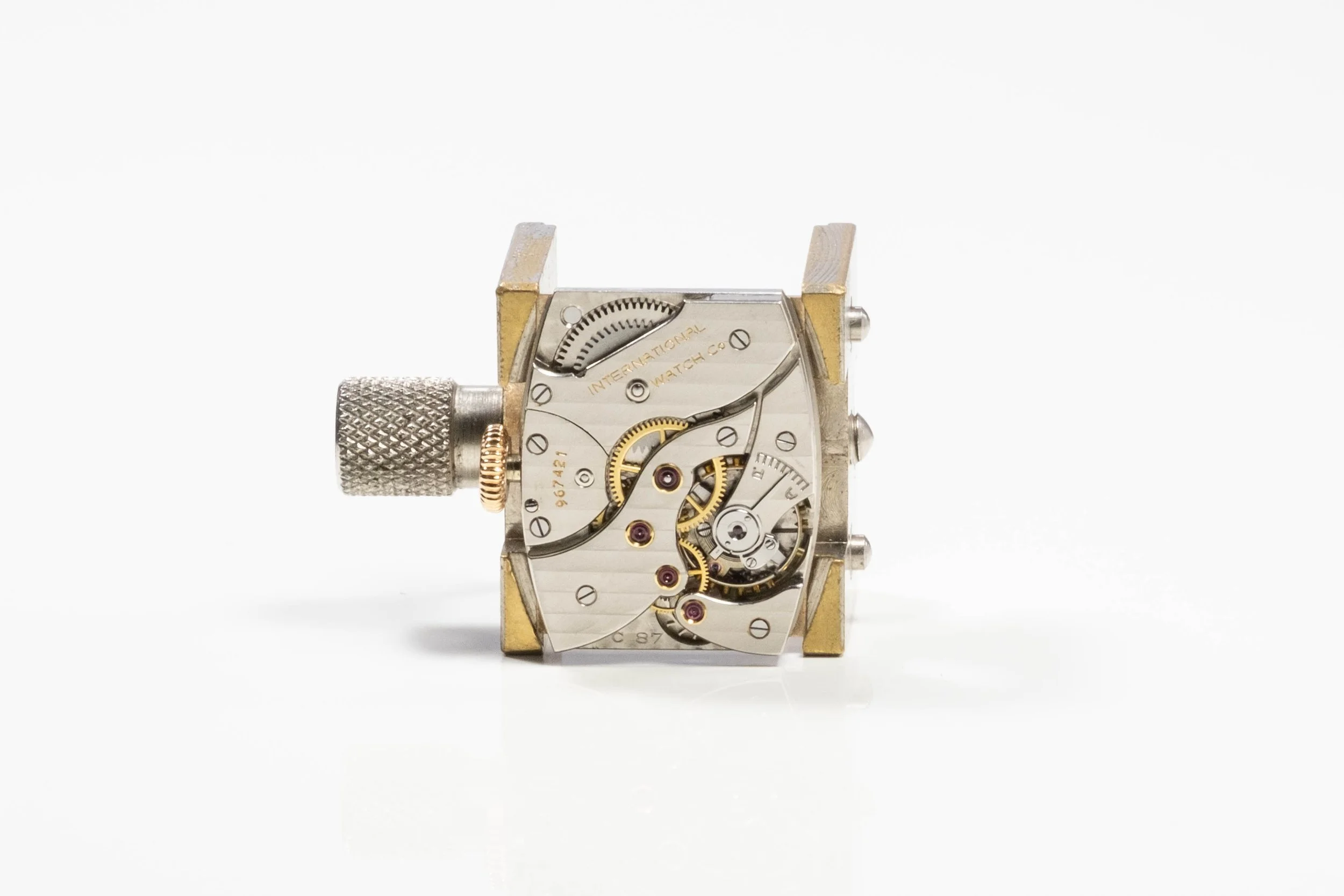 IWC Schaffhausen rechteckig kleine Sekunde Handaufzug Rotgold Uhrwerk 2406001.jpg