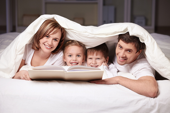 Family-in-Blankets-590 image.jpg