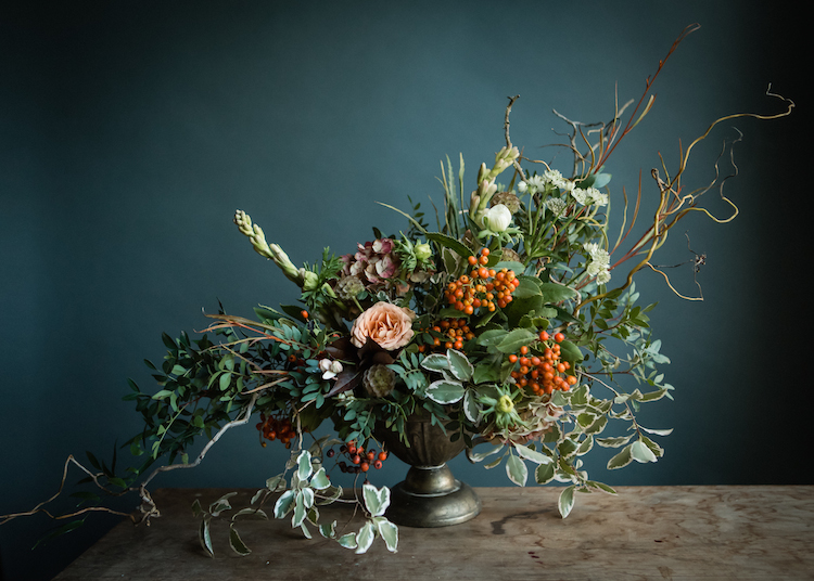 I had an amazing session photographing Urbans flowers with Samantha Black Photography ...learning how to use my fancy camera and how to get those amazing 'moody' shots......