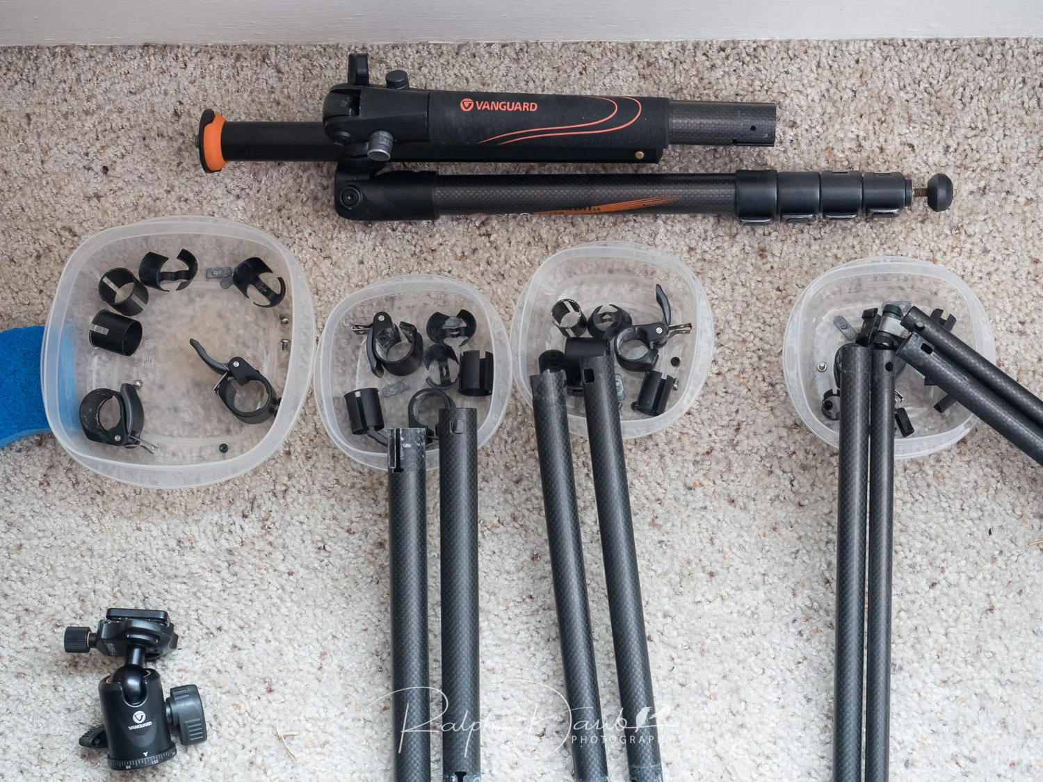 Cleaning a Vanguard 265 CB Tripod