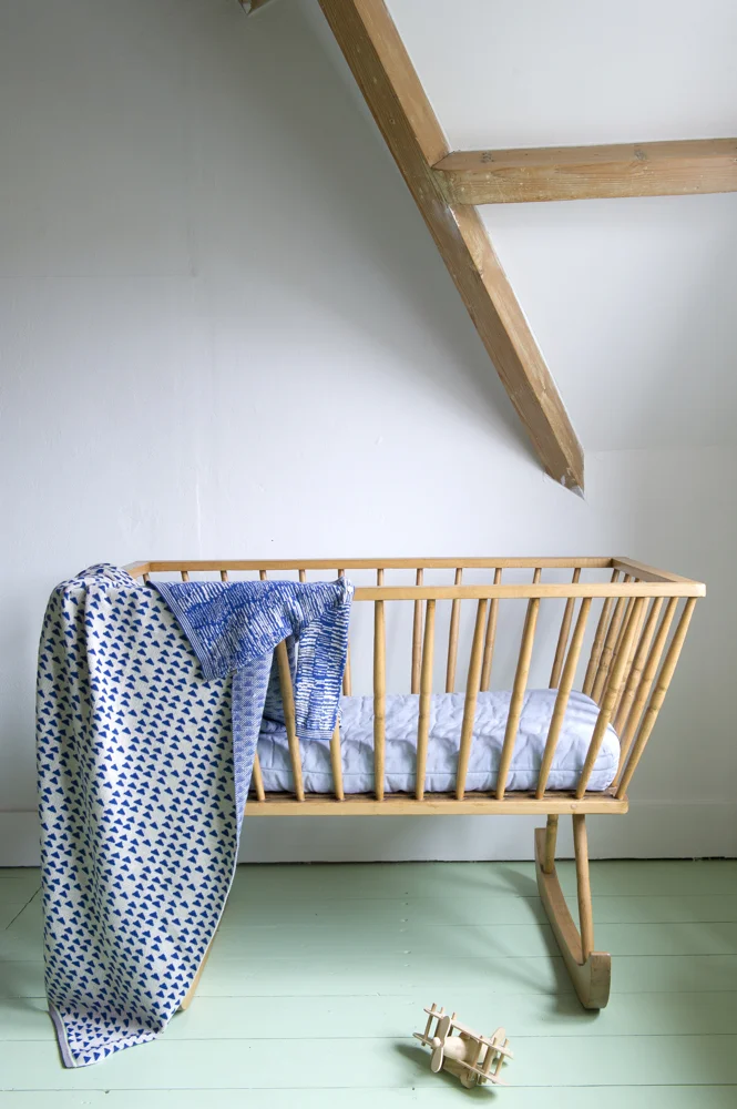 INC-KIDSCASE-HOME-BLUE-CRADLE-LIFESTYLE.jpg