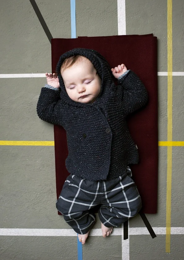KIDSCASE-AW16-NAT-HOODY_Philou3_LR.jpg