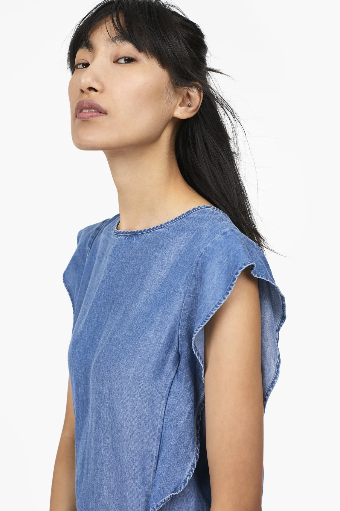closed-fleur-dress-with-flounces.2.jpg