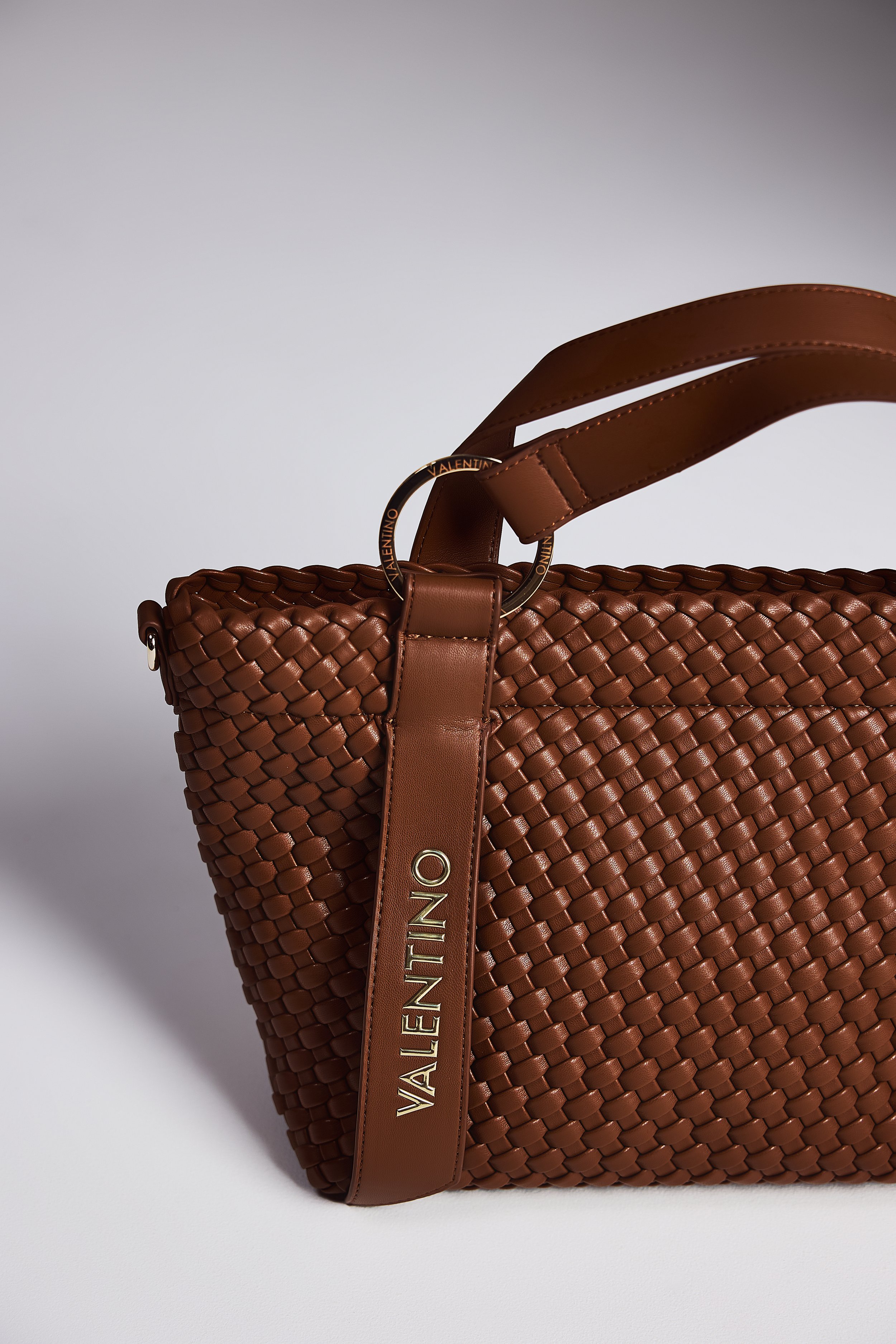 VALENTINO_11_20909.jpg