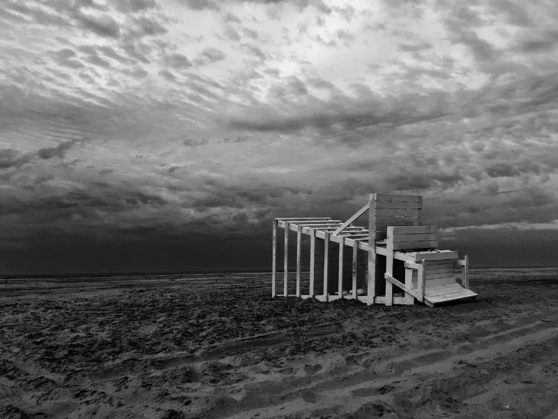 lifeguard chair bw IMG_2251.jpg