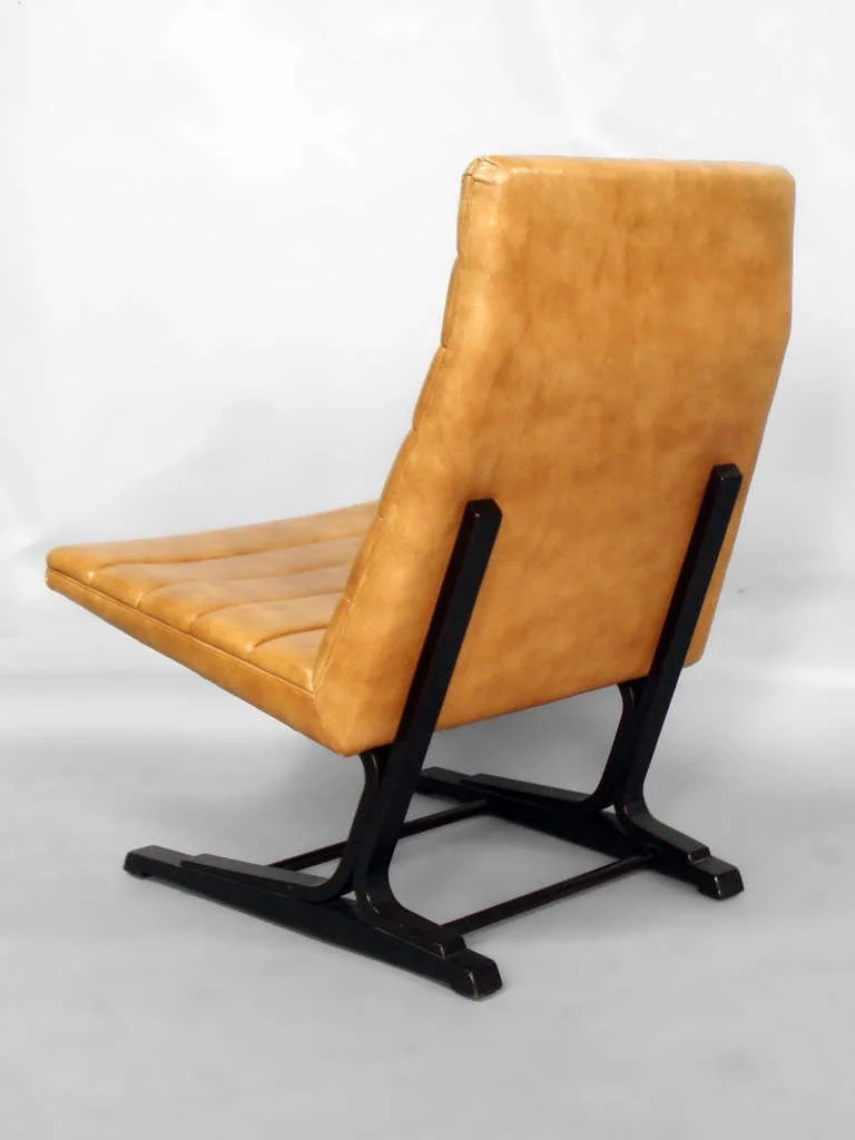 wormley_dunbar_walnut_vase_chair_d2_l.jpg