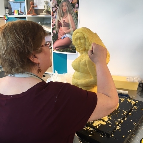 Jacqui Kelly creating a statue of Beyonce, made from 40kg of cheese!