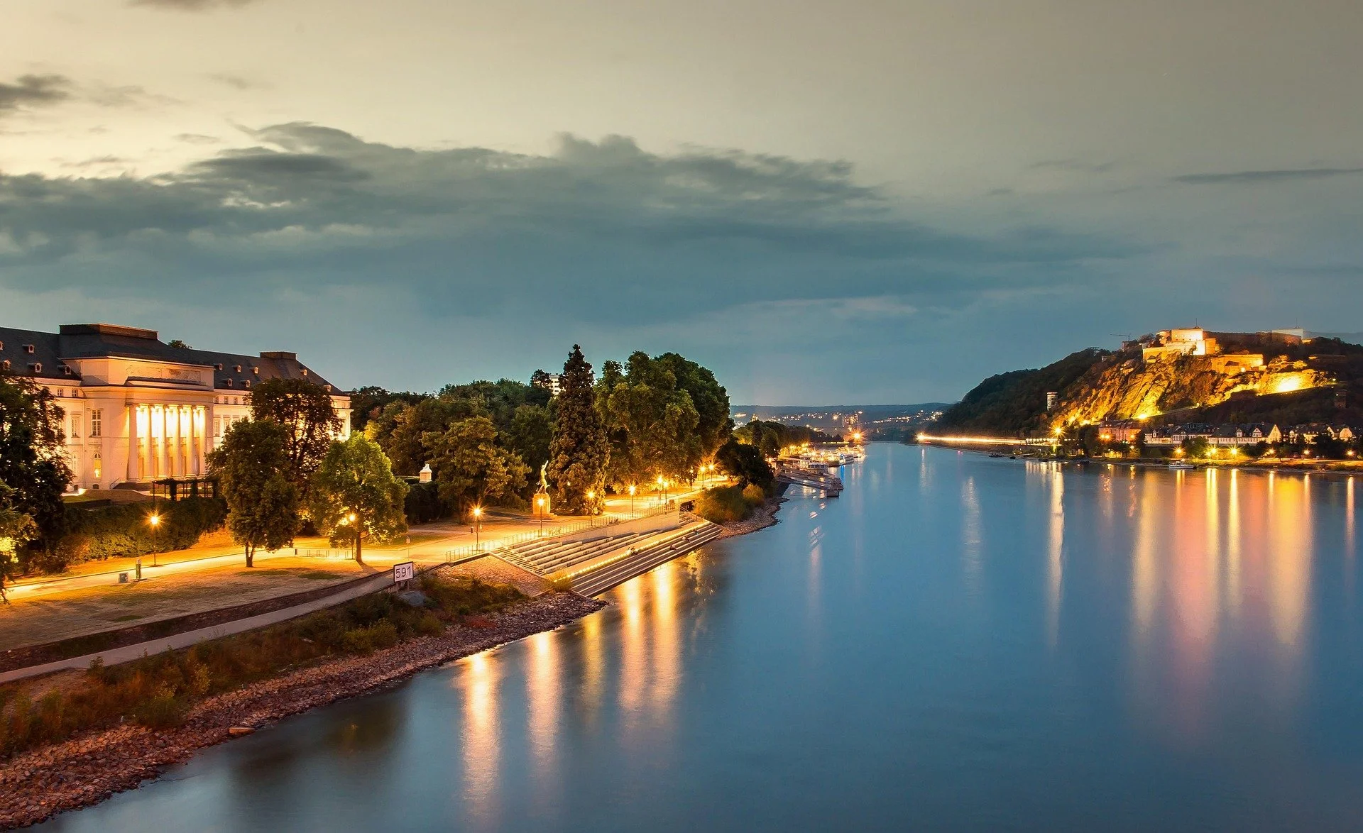koblenz-4131213_1920.jpg