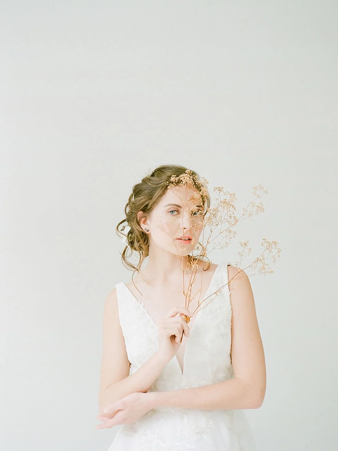 Classic-White-Bridal-Inspiration_0001.jpg