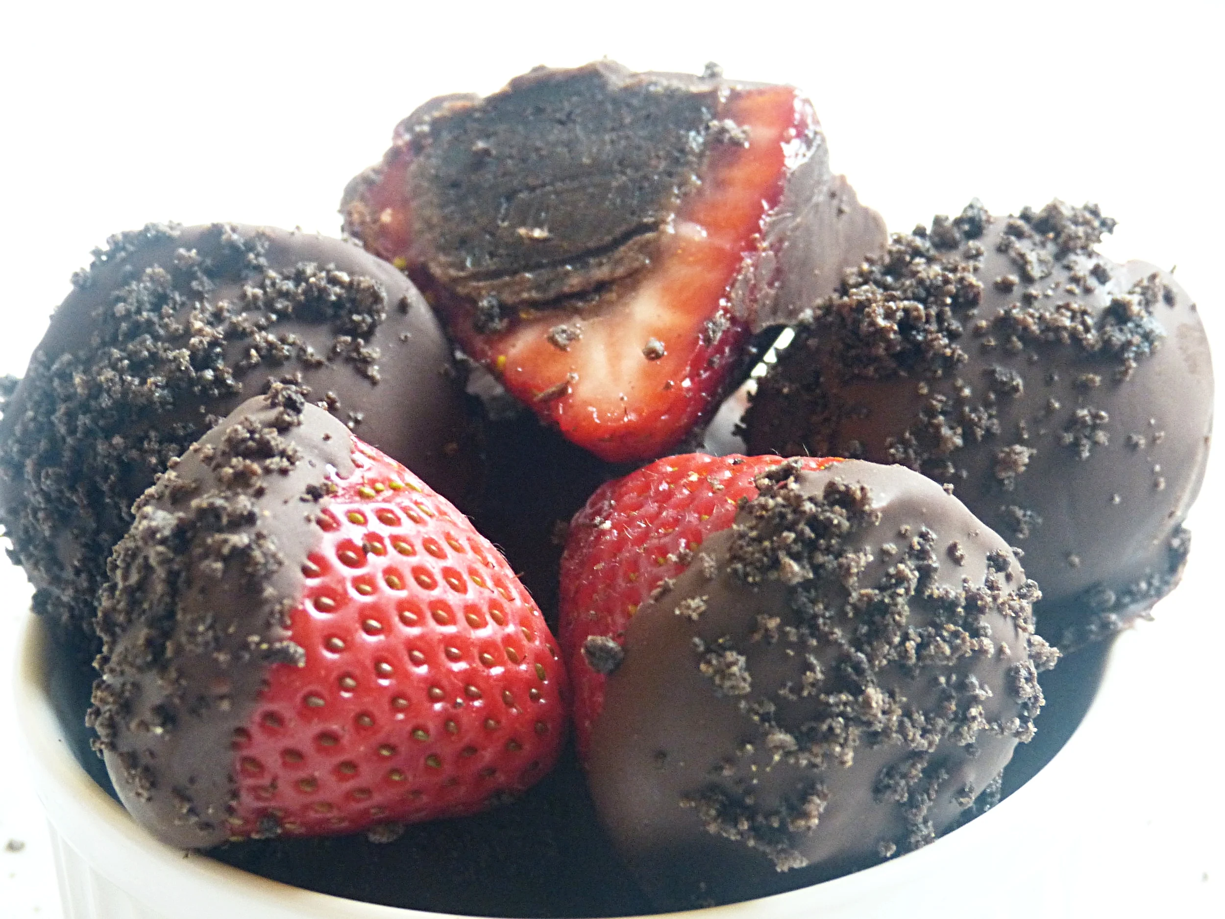 Oreo Truffle Stuffed Chocolate Dipped Strawberries