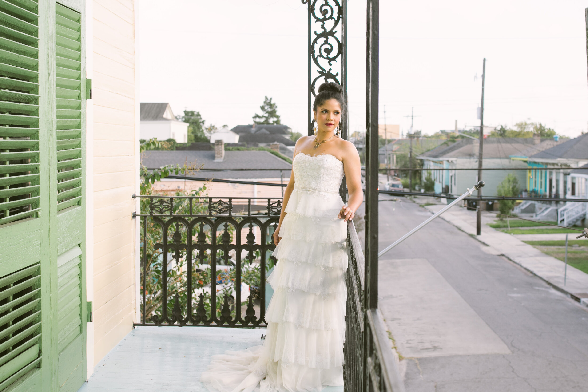 neworleans_neworleanswedding_tremewedding_grandrapidsweddingphotographer_destinationwedding_destinationweddingphotographer_southernwedding_treme_nola_brassband_tremebrassband 015.jpg