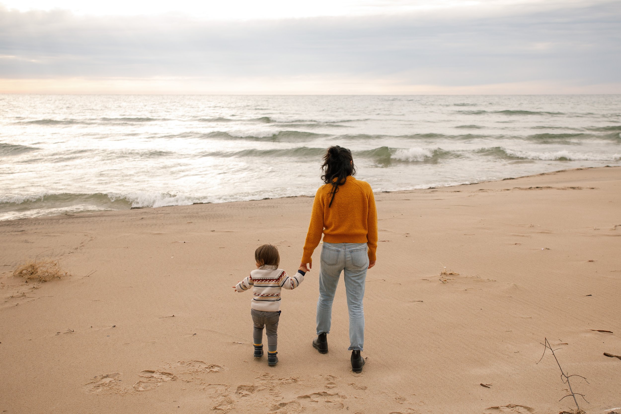 Saugatuck Family Photographer - Oval Beach - Saugatuck Michigan - Saugatuck Photographer - Extended Family Photography - South Bend Family Photographer - J Darling Photo11.jpg