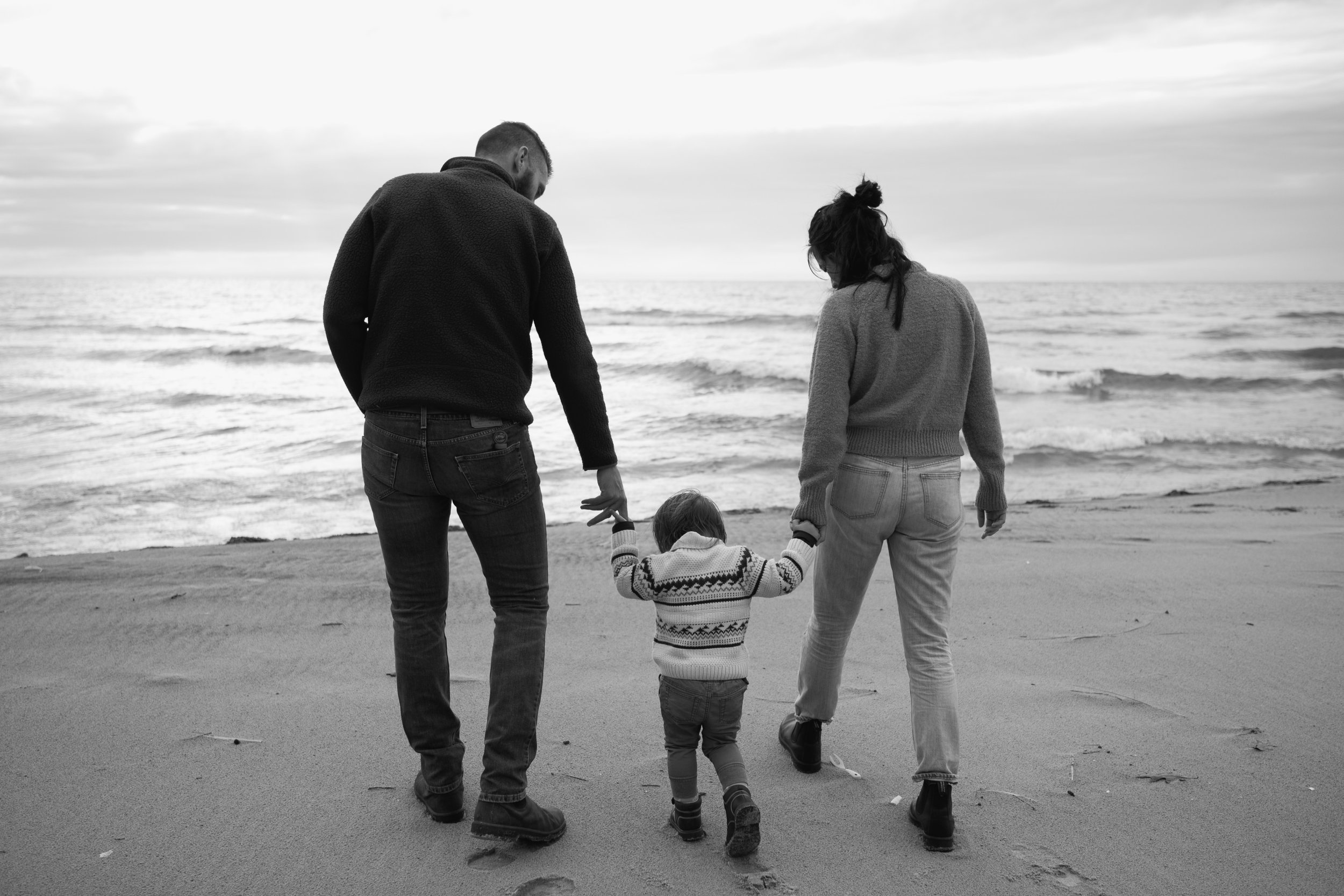 Saugatuck Family Photographer - Oval Beach - Saugatuck Michigan - Saugatuck Photographer - Extended Family Photography - South Bend Family Photographer - J Darling Photo12.jpg